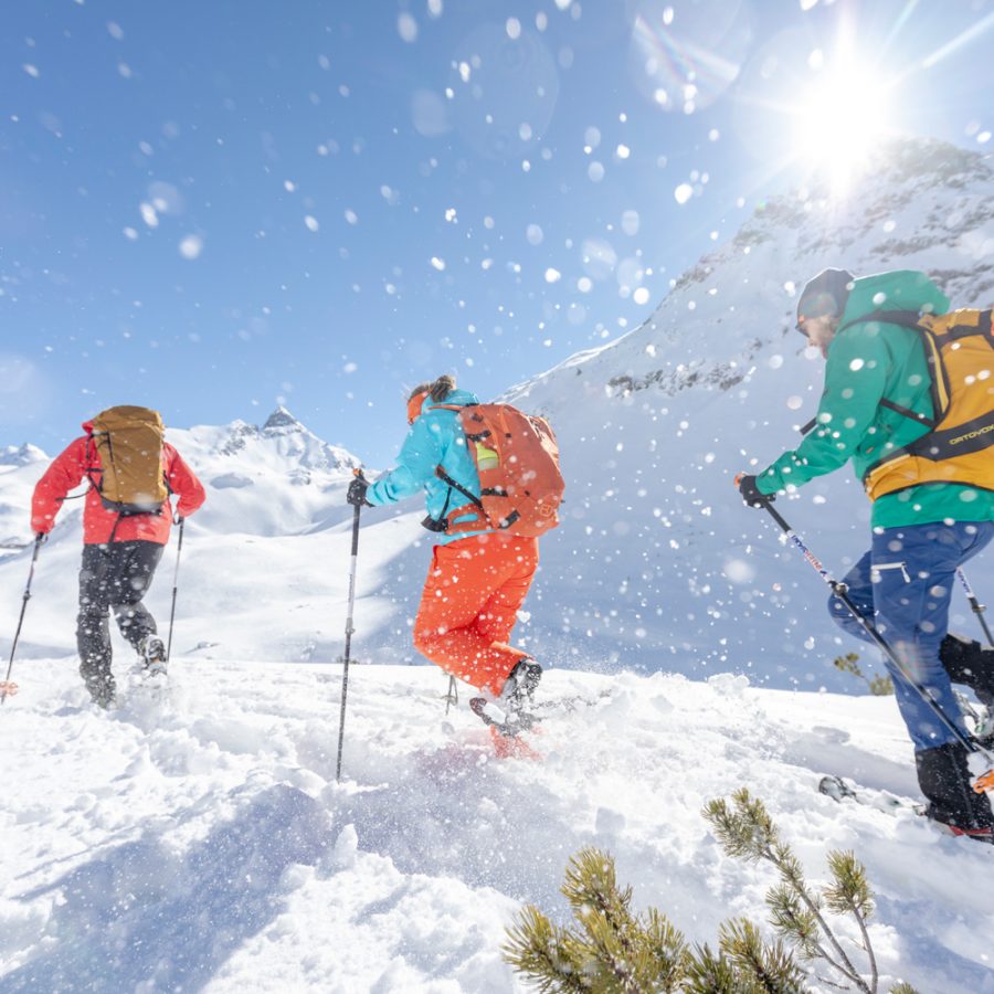 Stefan Kothner is a Photographer from Austria. He was photographing all over the world during his jorney with his wife travelling for four years around the world on a Tandembike.
The Federation of European Professional Photographers elected him for the "Sport Photographer of the Year 2017".
He is also a Qualified European Photographer in Reportage.